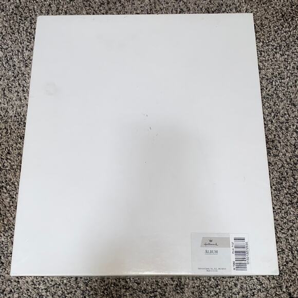 Hallmark Photo Album A World Of Good Times NEW - Picture 9 of 9